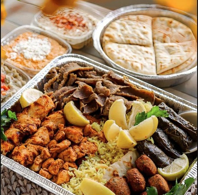 Family Combo Tray, feeds 4 to 5
